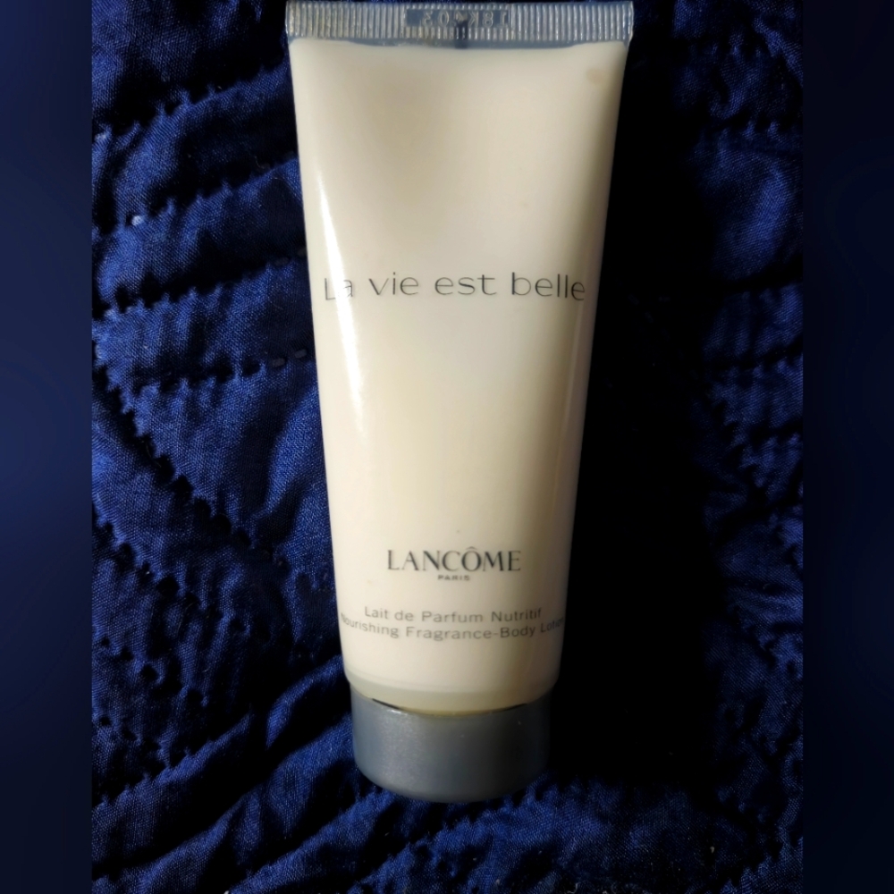 Lancome "La Vie Est Belle" Fragrant Body Lotion. SALE!